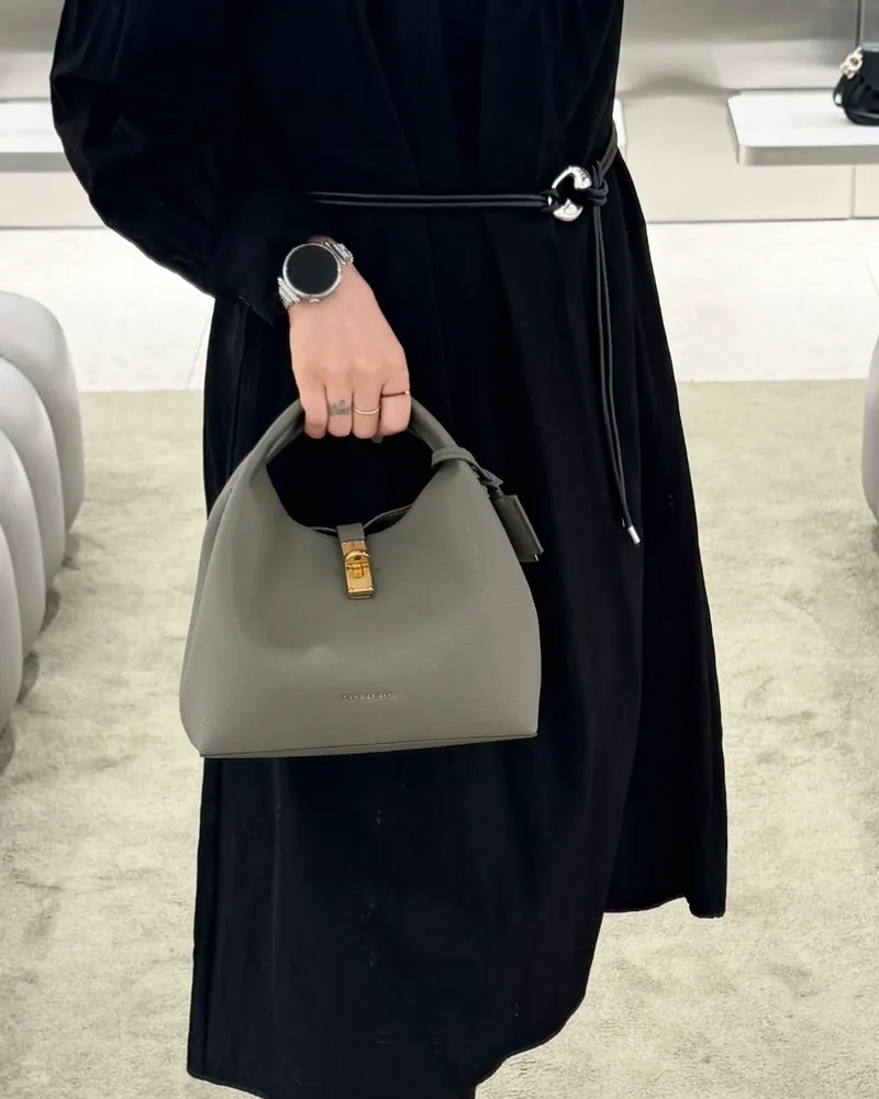 代購-CHARLES&KEITH 金屬扣水桶包 手提斜背包 3色