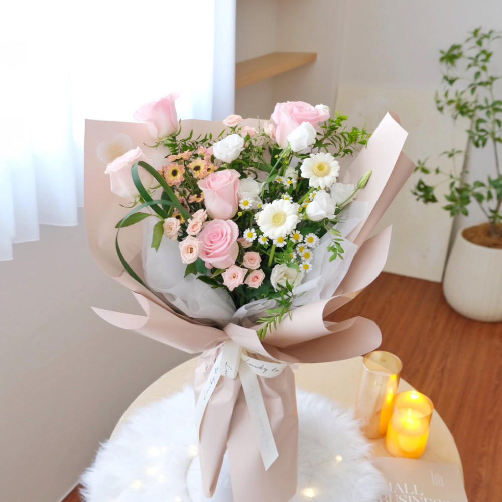 鮮花 / 可愛粉玫瑰花束