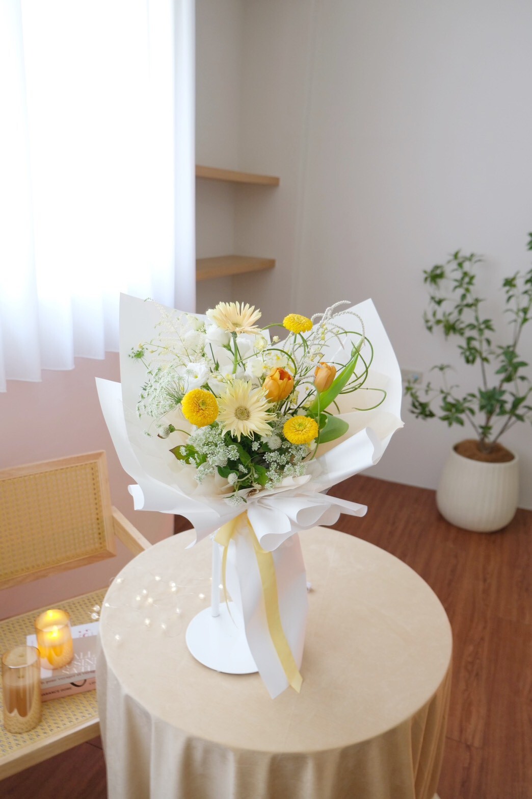 鮮花 / 小清新自然感黃白花束