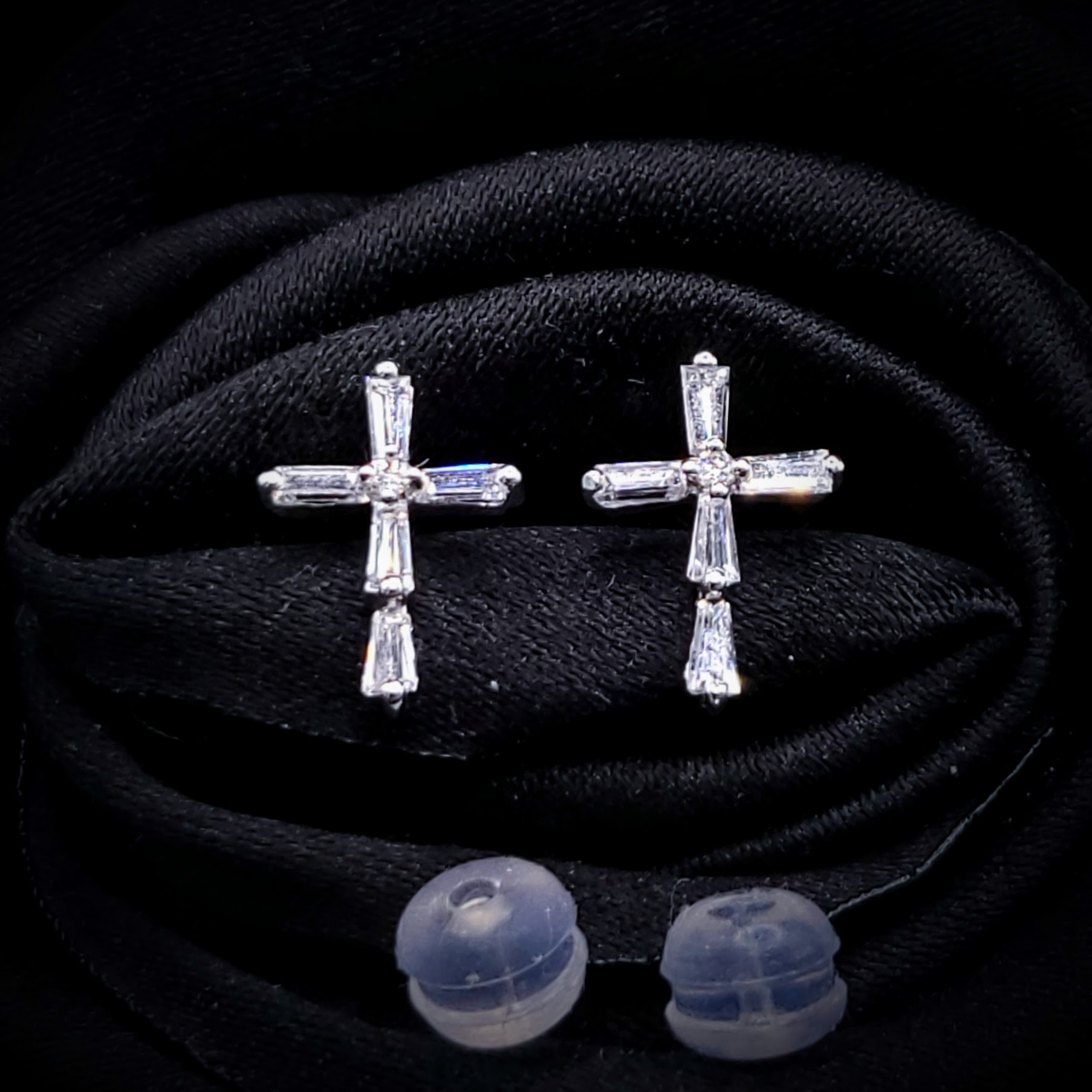 18K White Gold 0.37ct Baguette Diamond Earrings