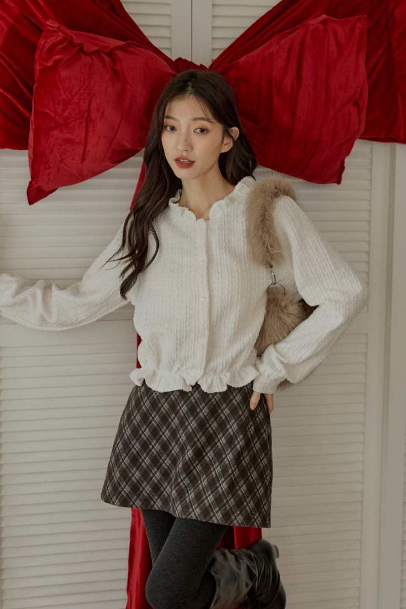 立領荷葉邊排釦上衣