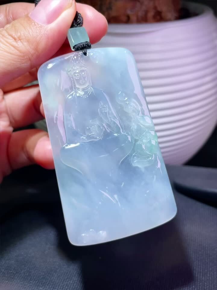 127429 翡翠素衣觀音吊墜