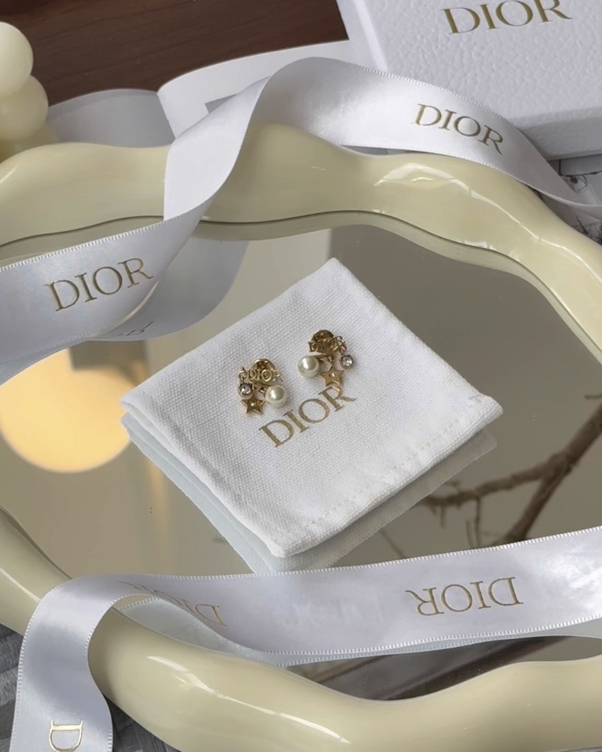 DIOR｜珍珠星星LOGO耳環 金色