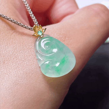 127432 翡翠如意吊墜