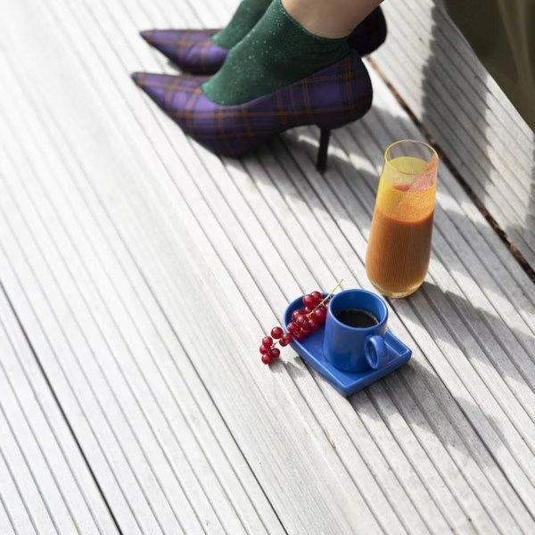 ByOn-Niki 濃縮咖啡杯組,藍色,特大尺寸杯耳設計,咖啡杯盤也有空間放置巧克力或小餅乾