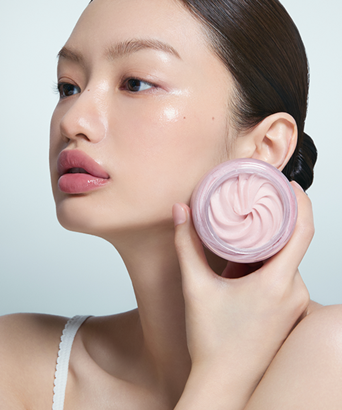 草莓香草奶油潔面乳罐裝