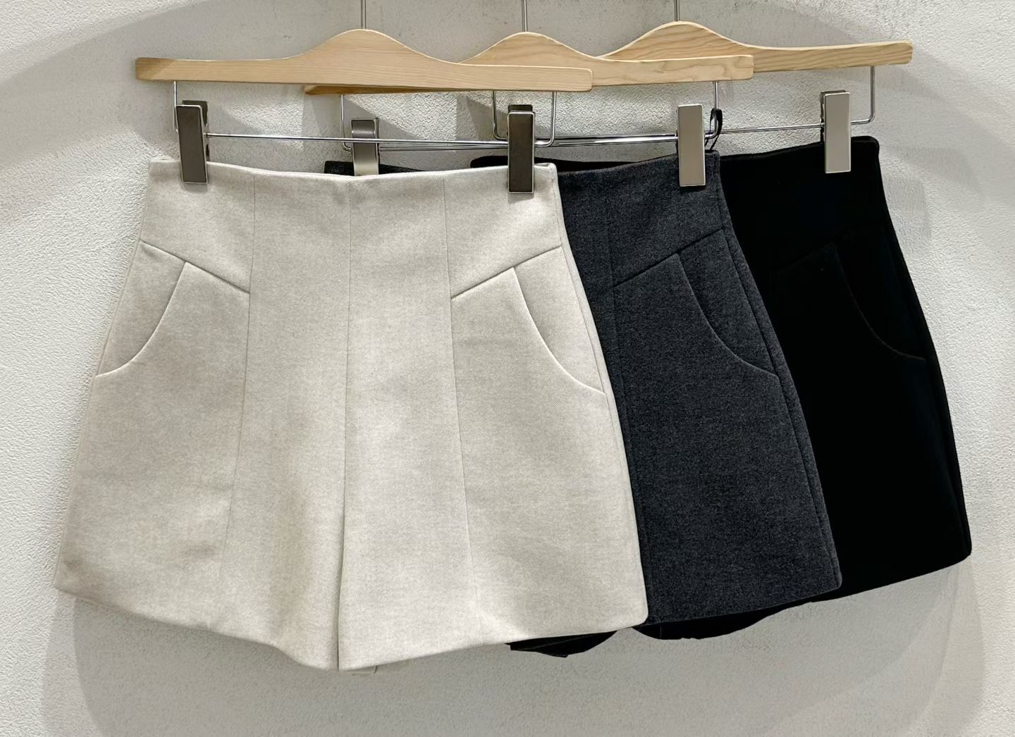 SU5371 氣質高腰壓褶A字短褲