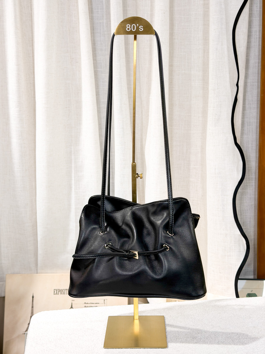 前後銀扣．羊皮 SHOULDER BAG【不設退換】