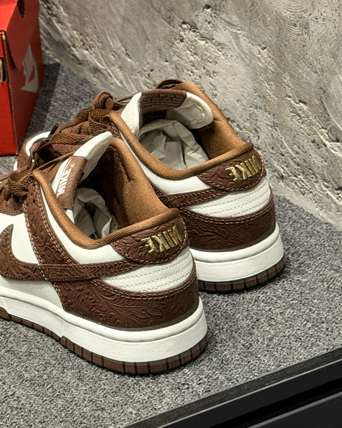 (預訂) Nike Dunk Low Embossed Pack 【兩色】