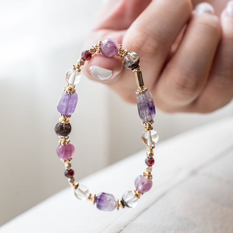 途中：紫超七｜紅幽靈｜紅石榴｜紫鋰雲母｜檸檬晶