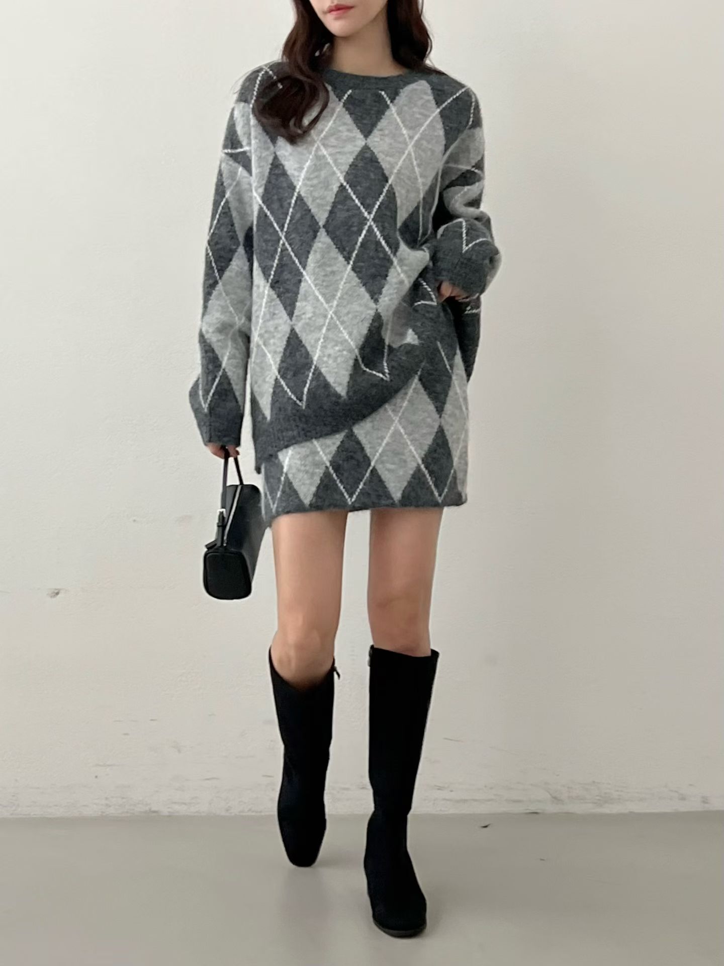 SU5352 菱格紋圖案毛衣短裙套裝