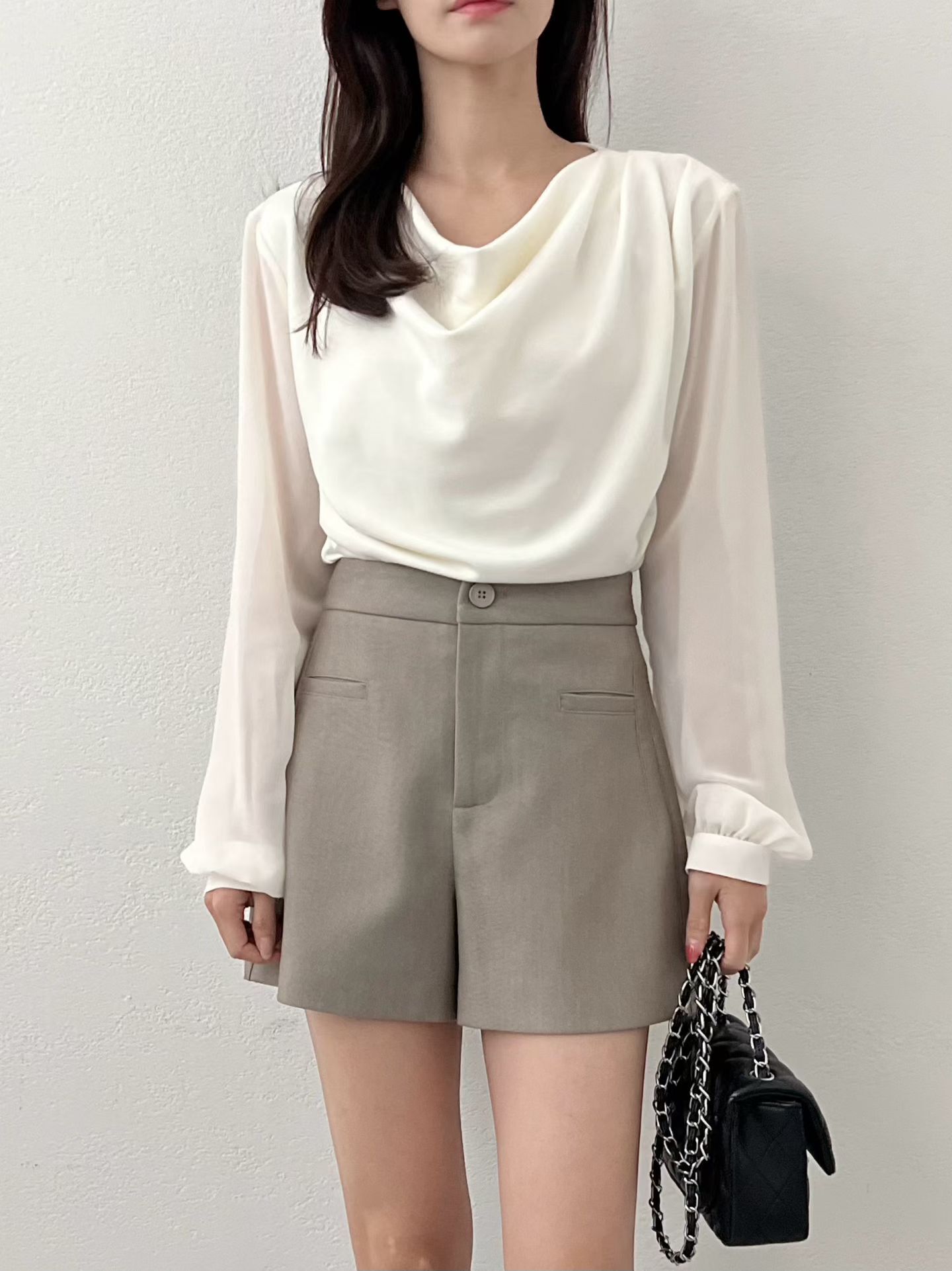 SU5335 垂墜領口絲滑上衣