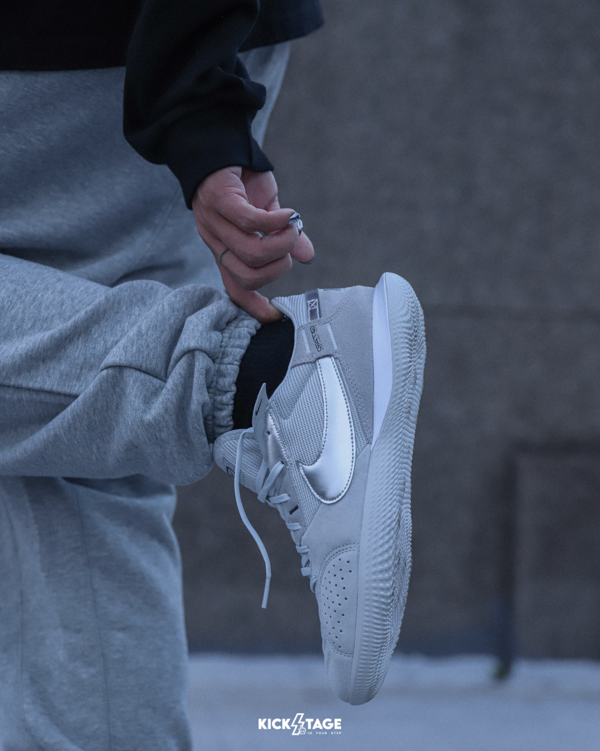 男鞋 NIKE STREETGATO 灰銀 復古 麂皮 足球 運動鞋【DC8466-005】