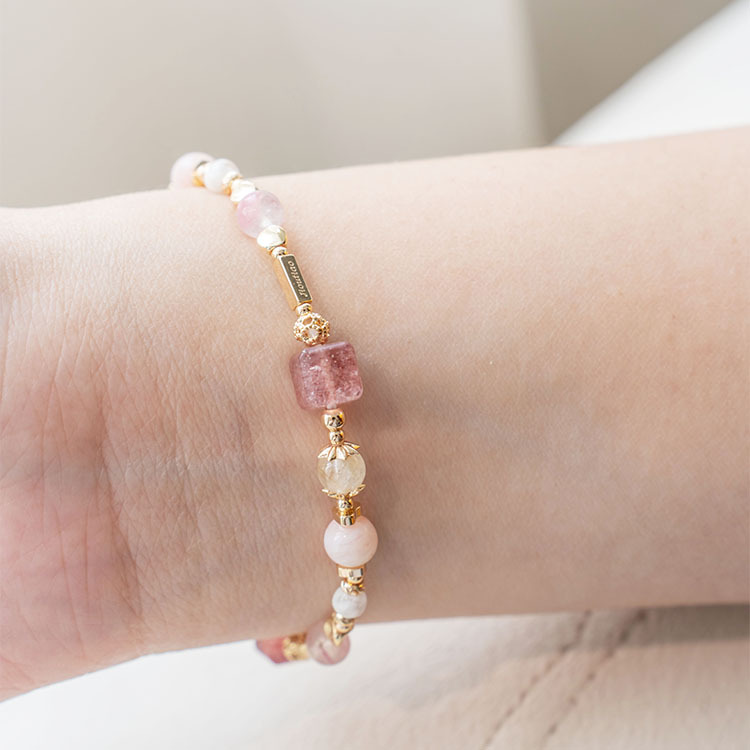 成熟的假象：草莓晶｜粉紅蛋白石｜白幽靈｜櫻花雨｜雪花幽靈