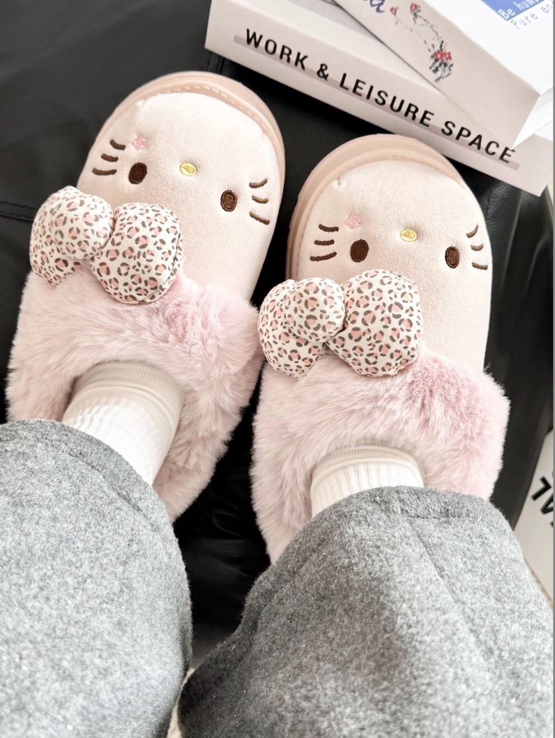 <全網最低價>  正版授權 三麗鷗 Hello Kitty 豹紋蝴蝶結 保暖 絨毛拖