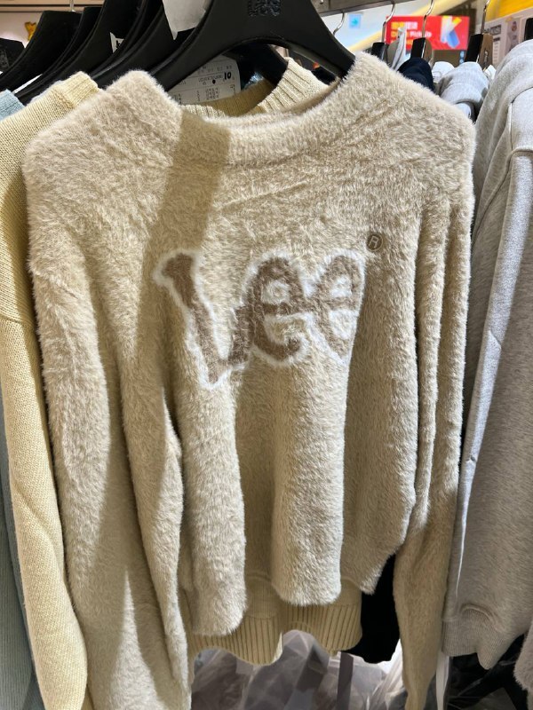 [K] LEE SAND BEIGE WOMEN'S ROUND NECK HAIRY LOGO KNIT, LE2403KT64SE (KL51)