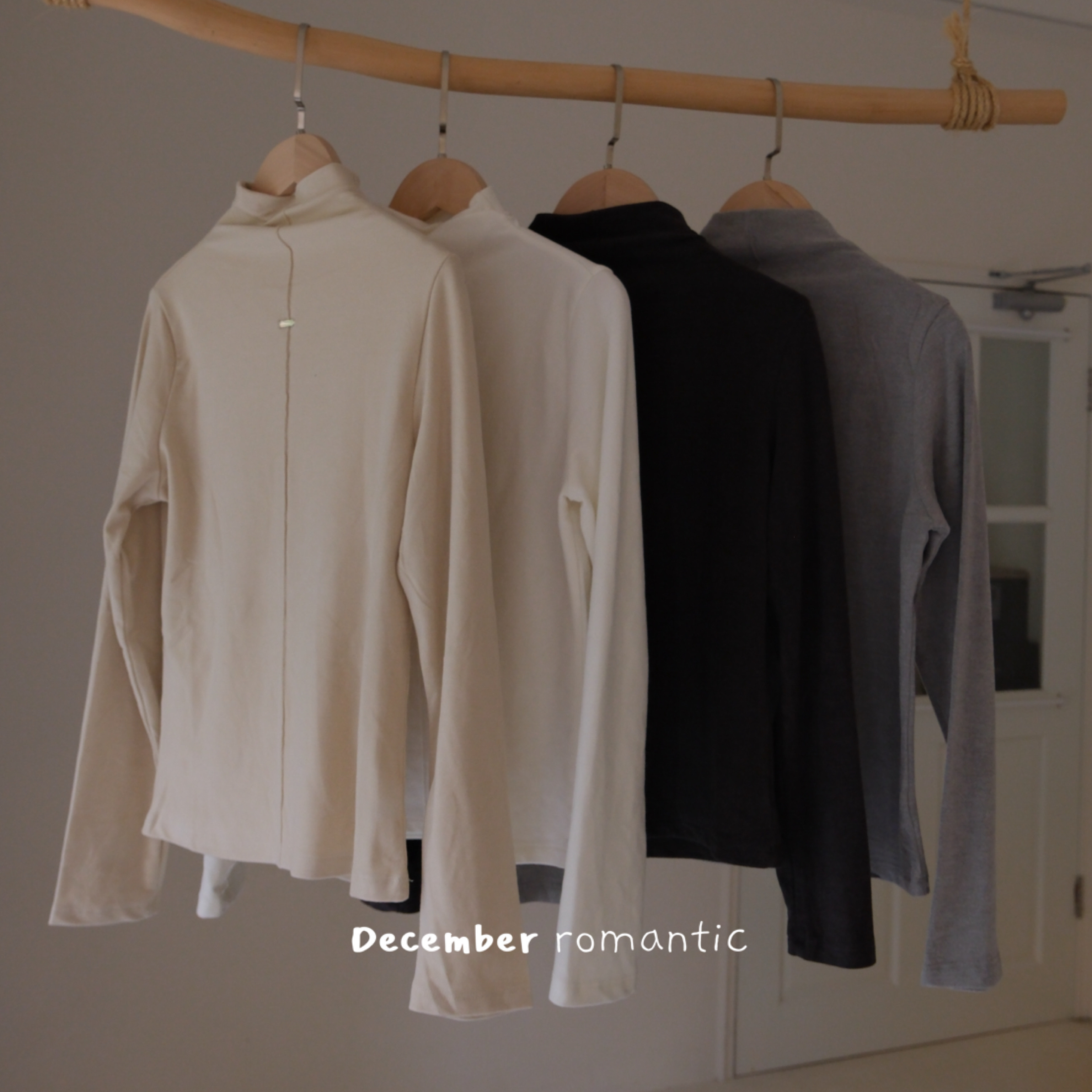 D02  《組合優惠2件$700 》超舒服小立領磨毛設計內搭