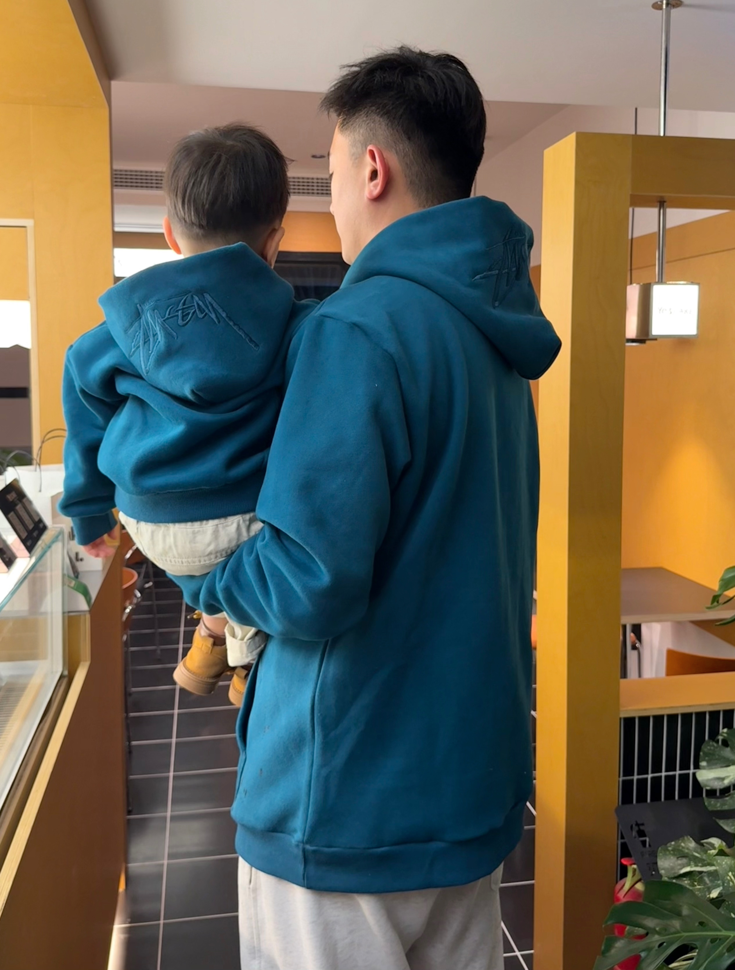 𝐒𝐭𝐮𝐬𝐬𝐲 刺繡加絨連帽衛衣