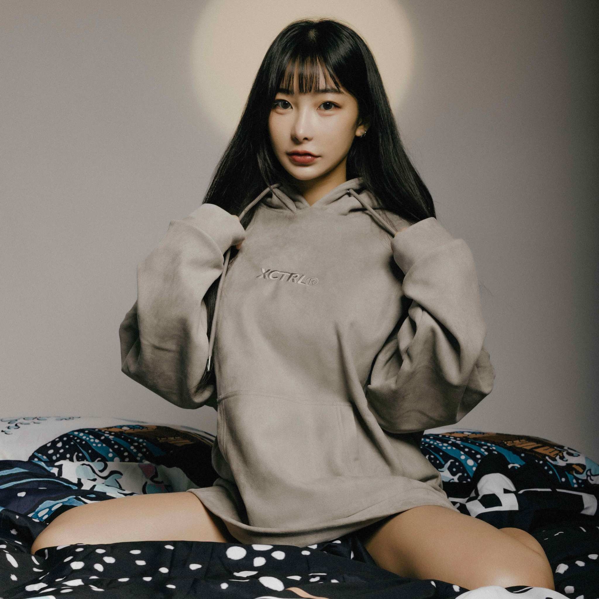 XCTRL 麂皮絨寬版帽T-灰