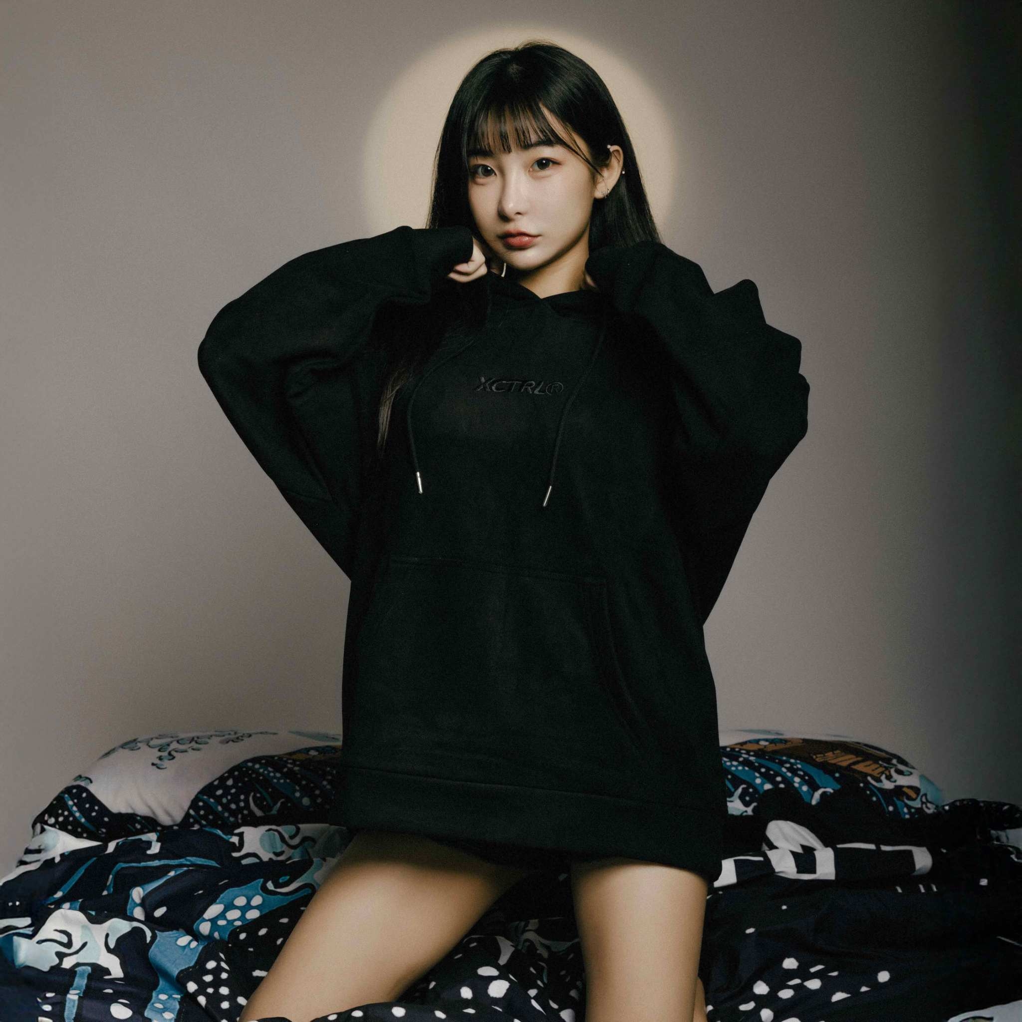 XCTRL 麂皮絨寬版帽T-黑