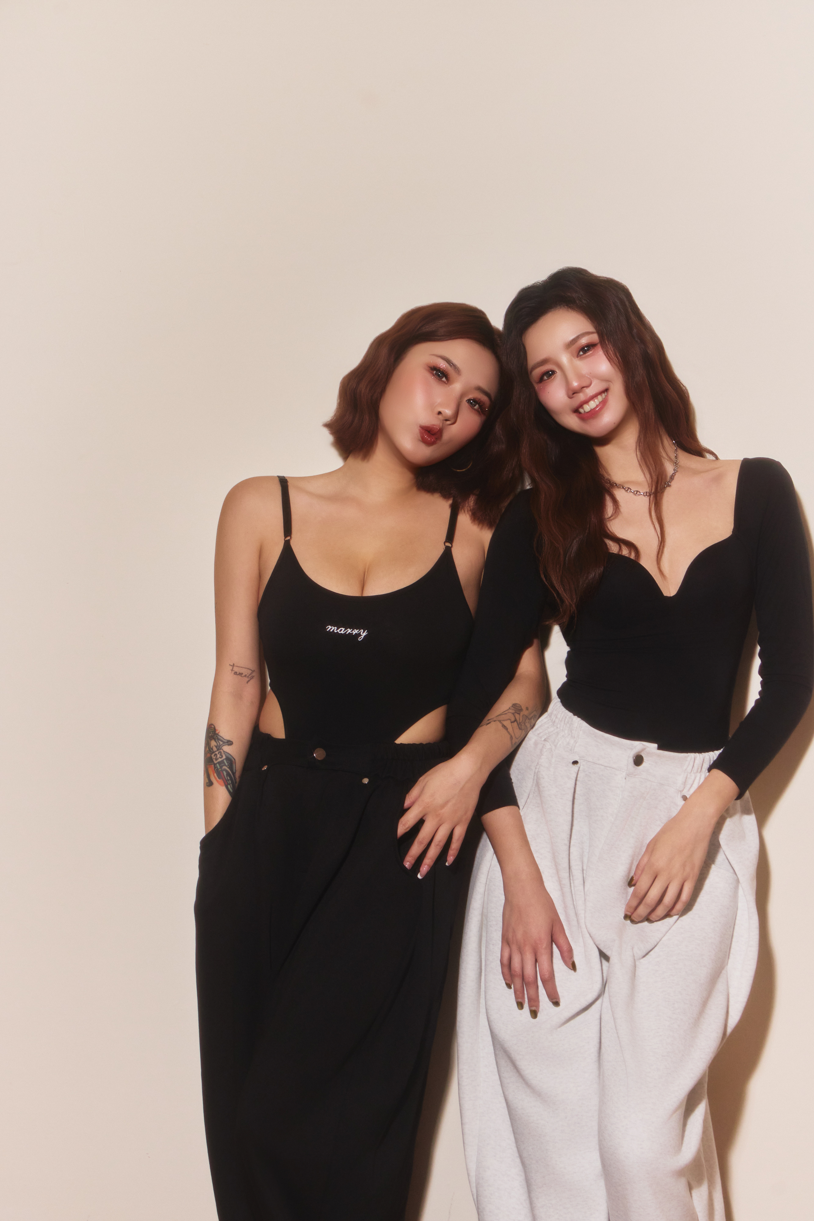 銀扣收腹彎刀棉褲｜男女可穿-白