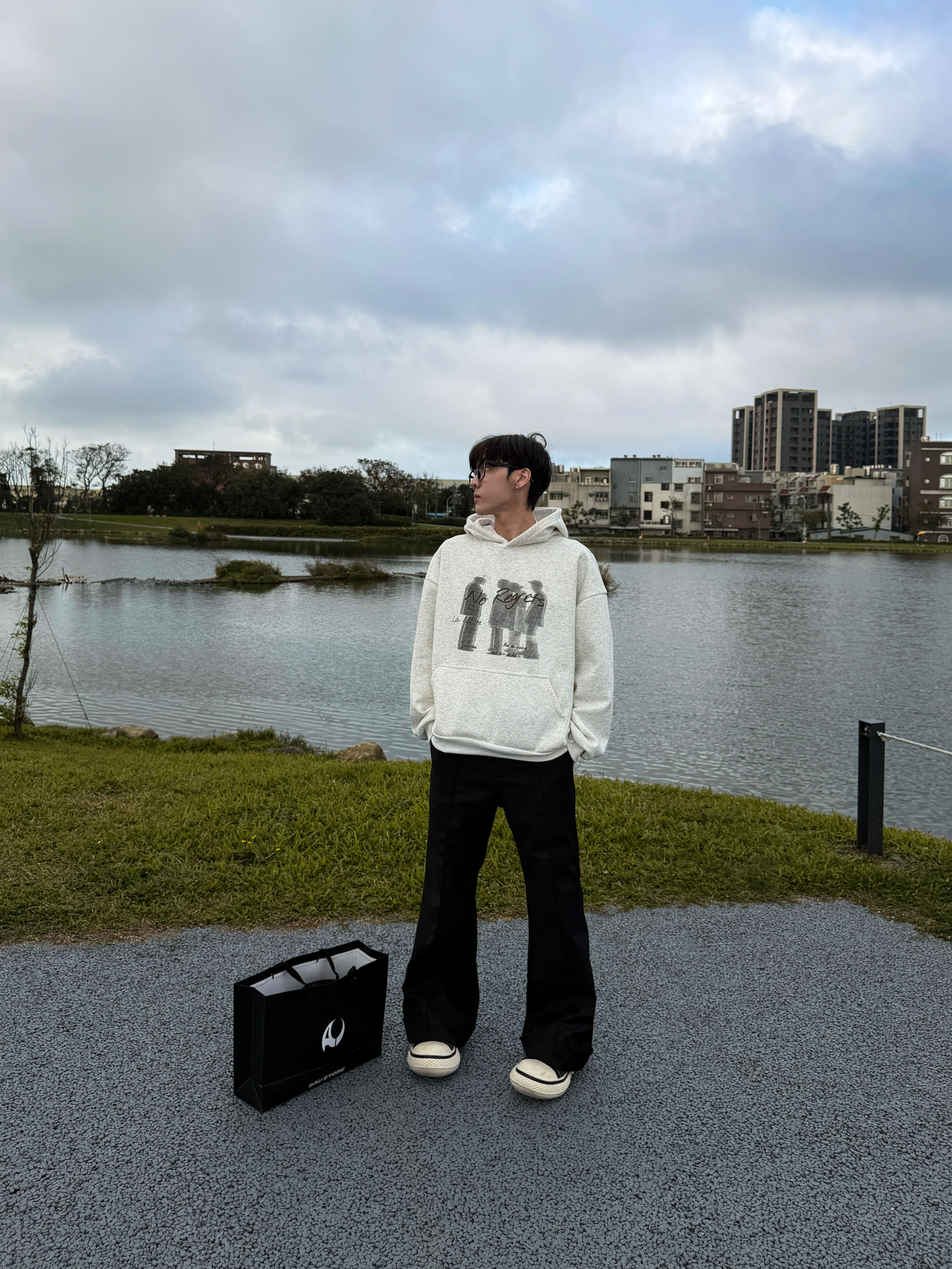 (現貨) 韓系街頭感微喇叭褲