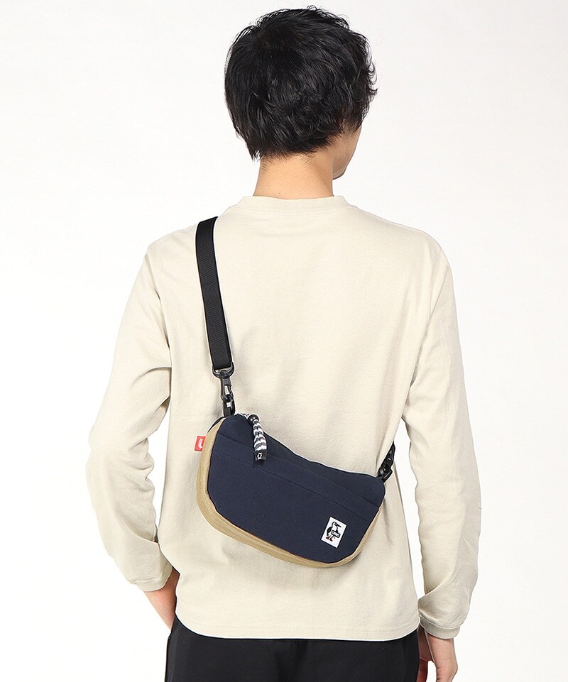 CHUMS MINI BANANA SHOULDER SWEAT NYLON - NAVY/BEIGE