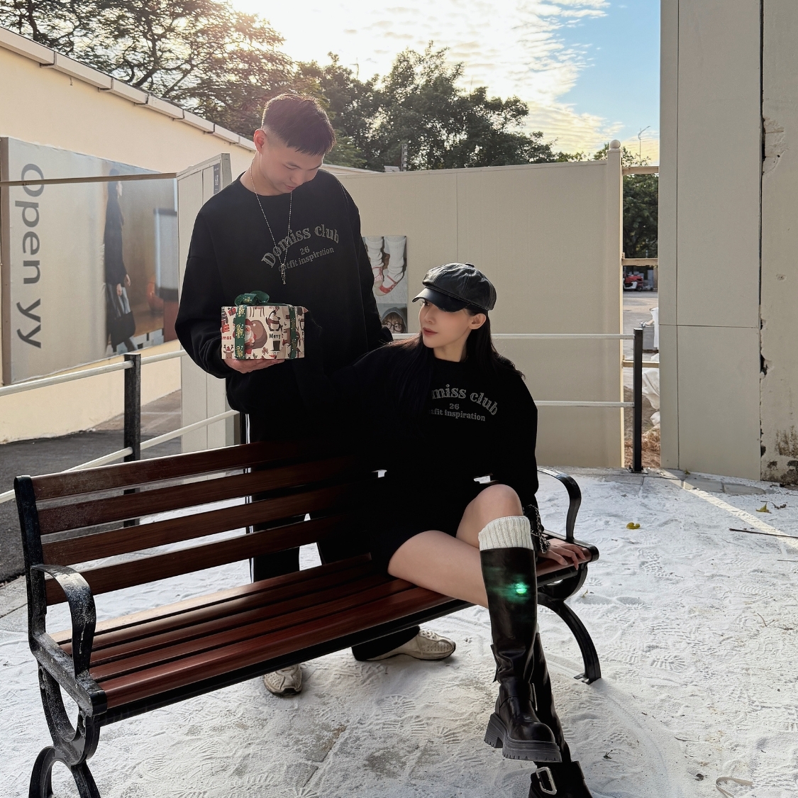 【低調宣告Domiss Club情侶裝】自訂款-寶寶絨棉印花圓領大學Tee (現貨)厚磅保暖衛衣 情侶款