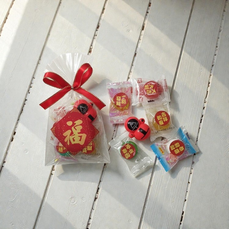 新春過年綜合糖果包玩具,過年創意糖果,過年禮品贈品小禮物Chinese New Year Mixed Candy Pack includes a mix of smal toy