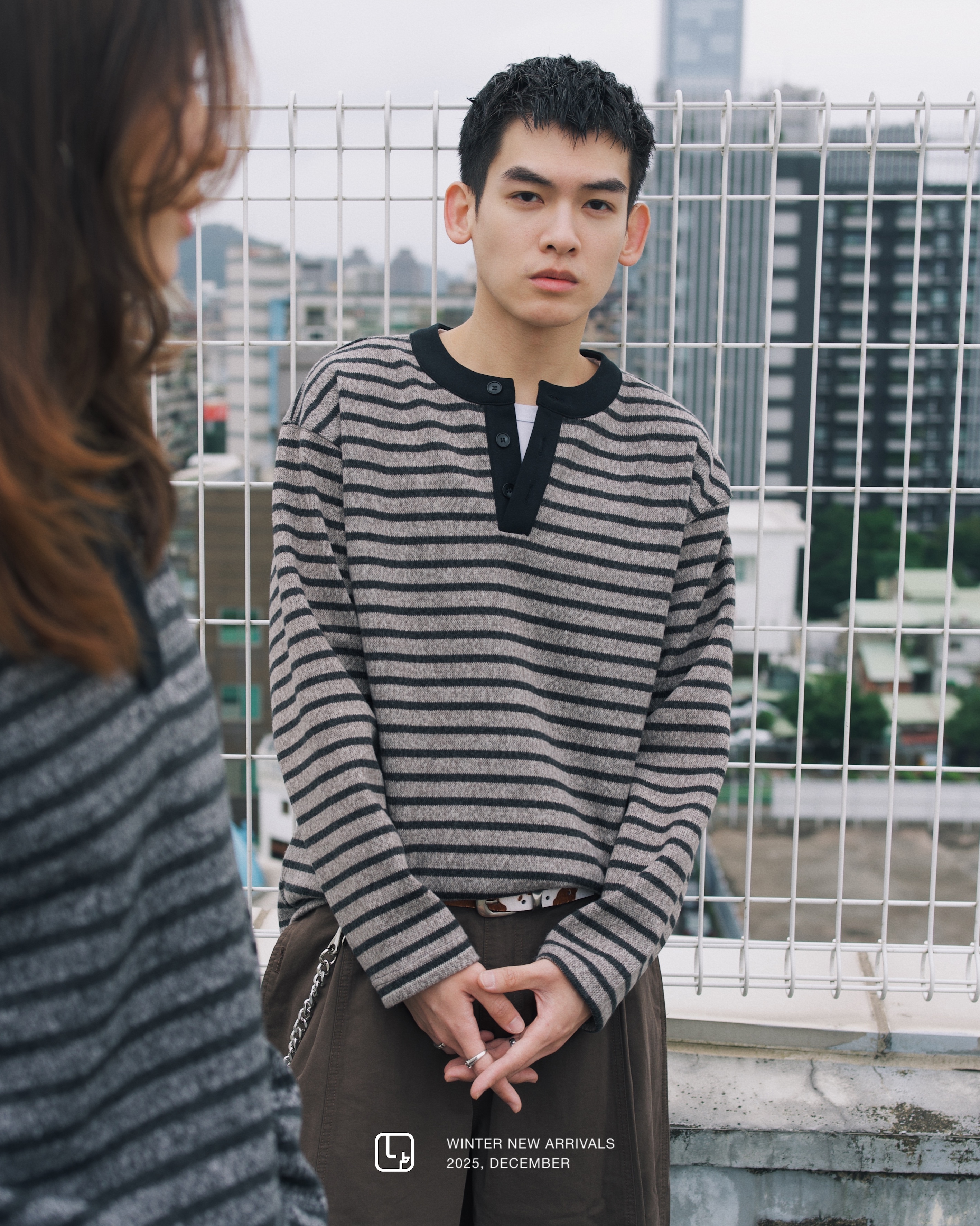 XIN SELECT 條紋 亨利領 寬鬆 彩斑絨 長袖 兩色 70219