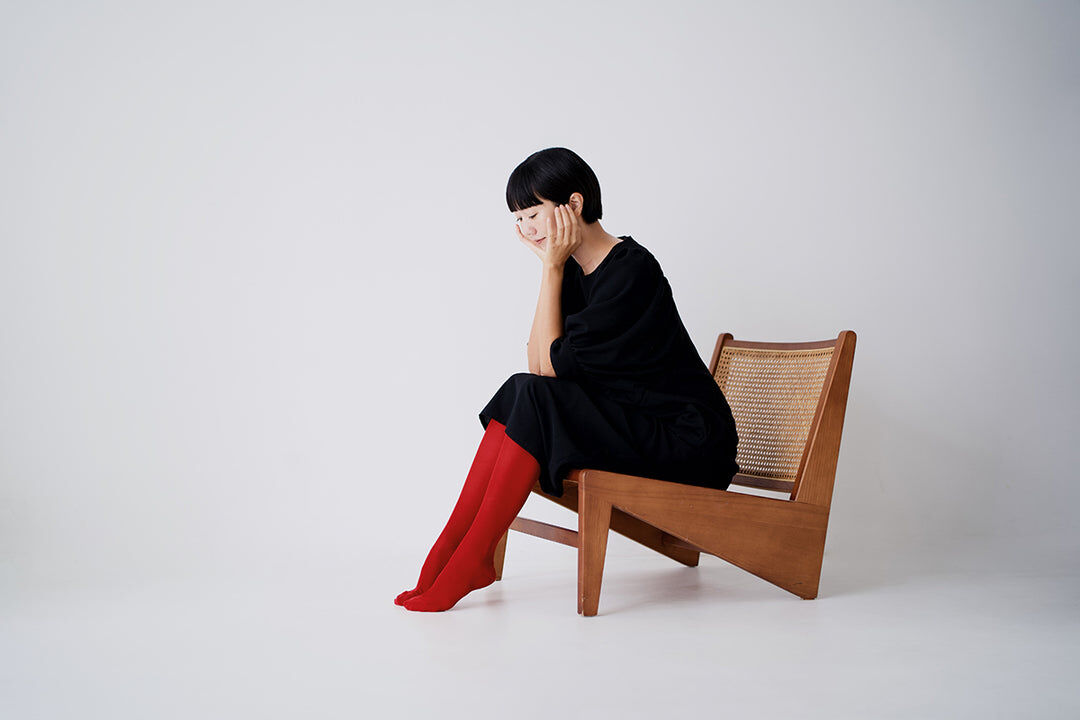 hakne 桑蠶絲羅紋高筒襪