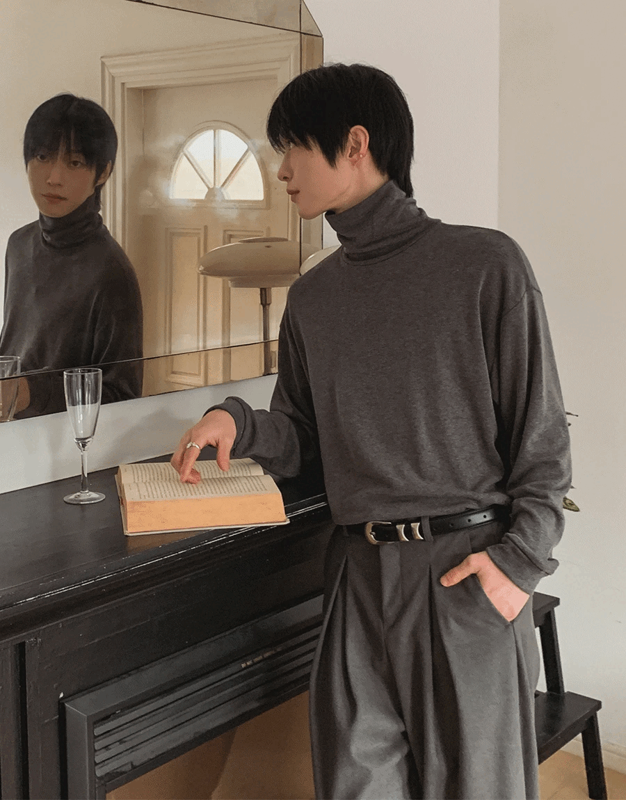 柔軟高領長袖T恤