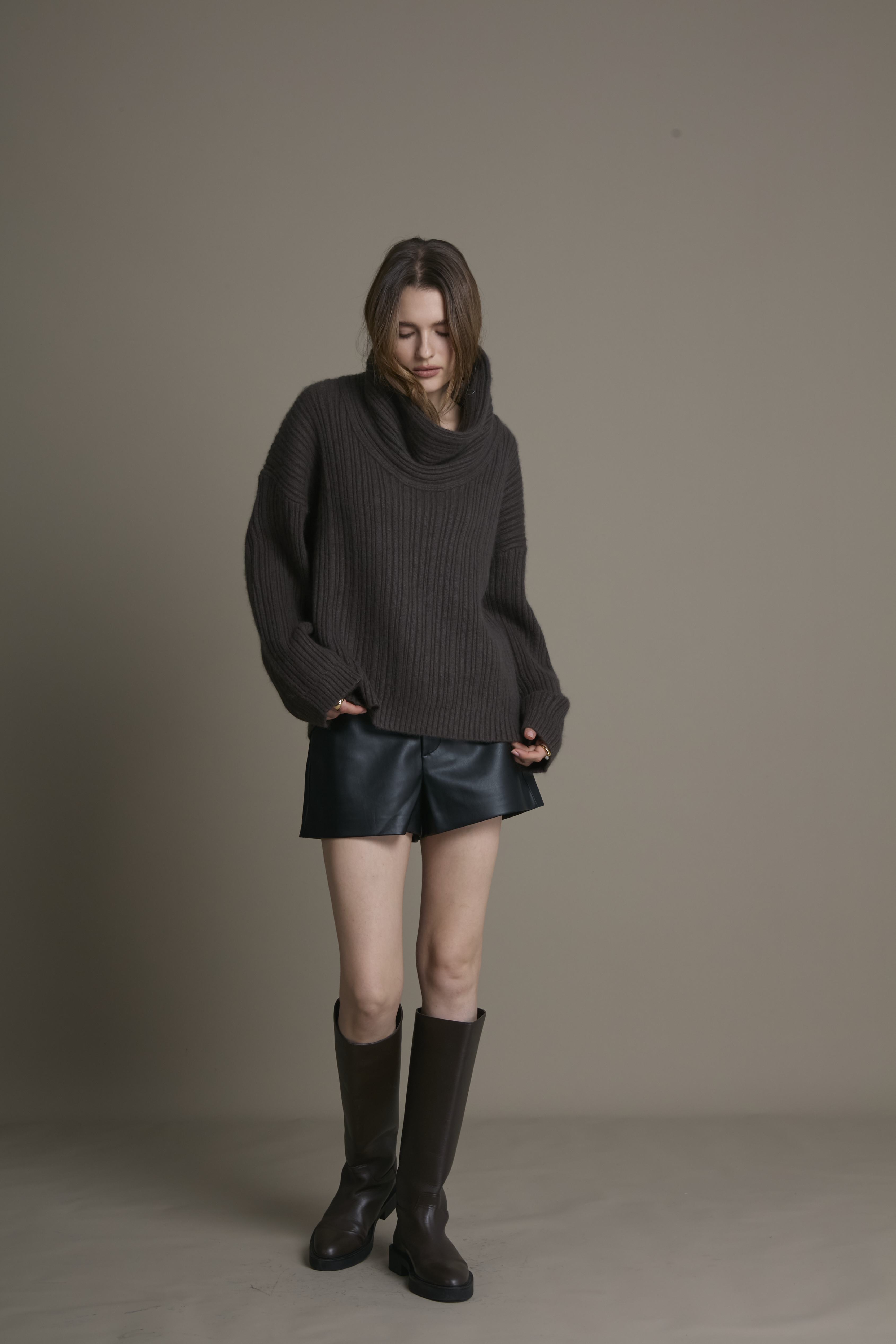 厚暖寬領立體羅紋針織上衣