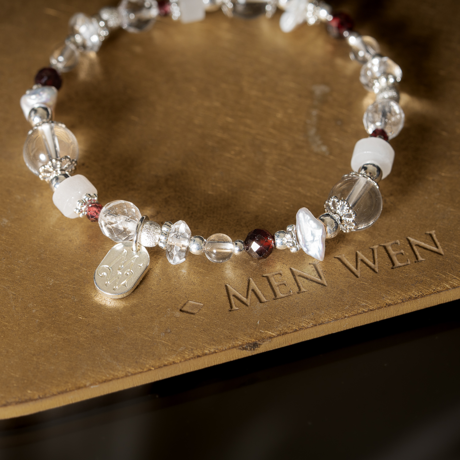 零下五度的心跳｜白水晶珍珠紅石榴手鍊 C1755