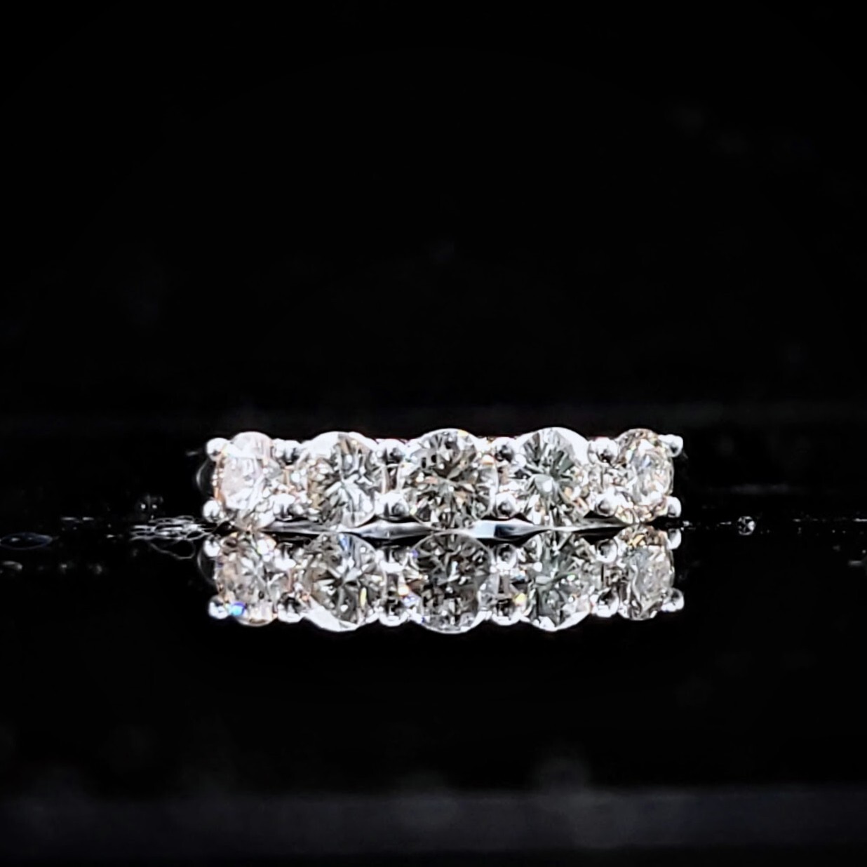 全新18K白金85份鑽石戒指