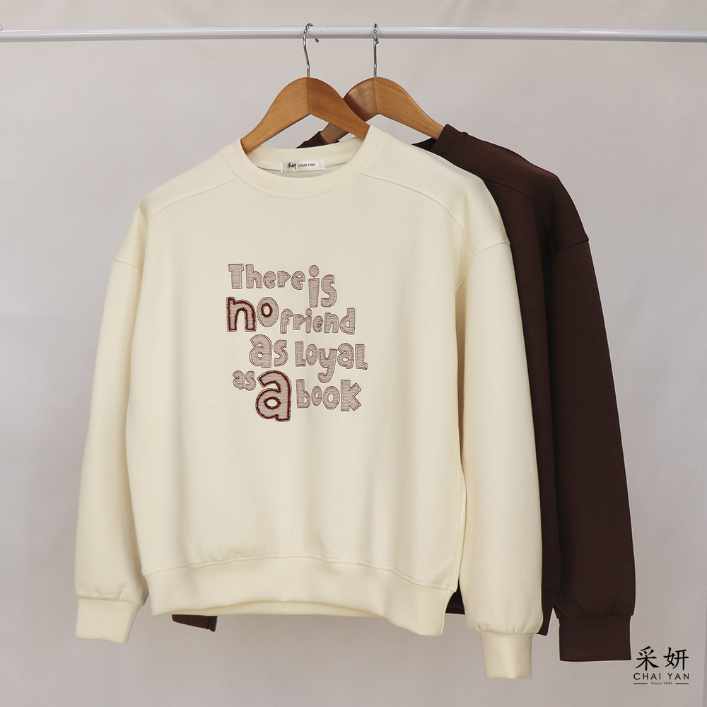 字母刺繡空氣棉寬版長袖上衣