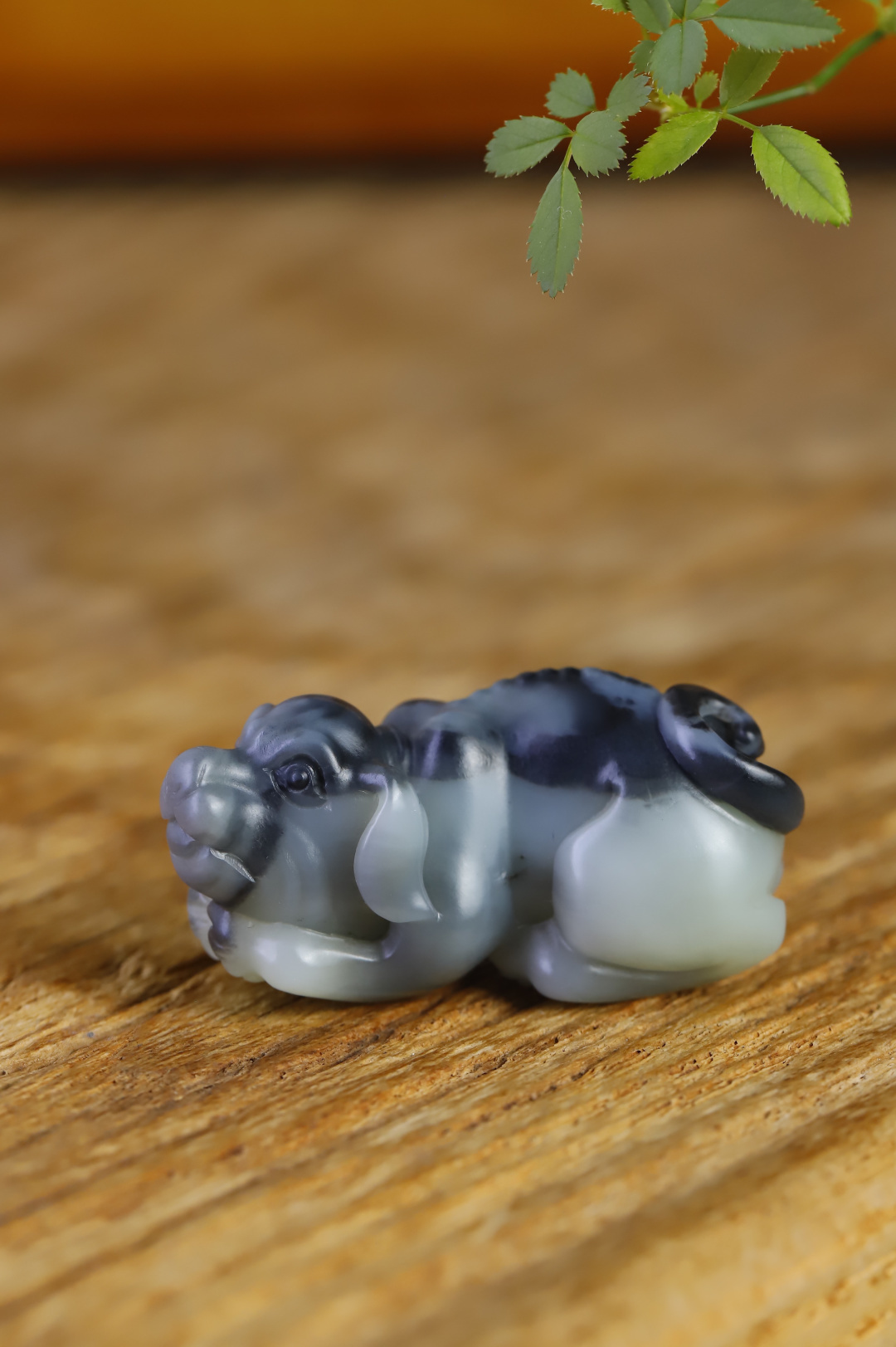 127112 和田玉青花旺財生肖狗