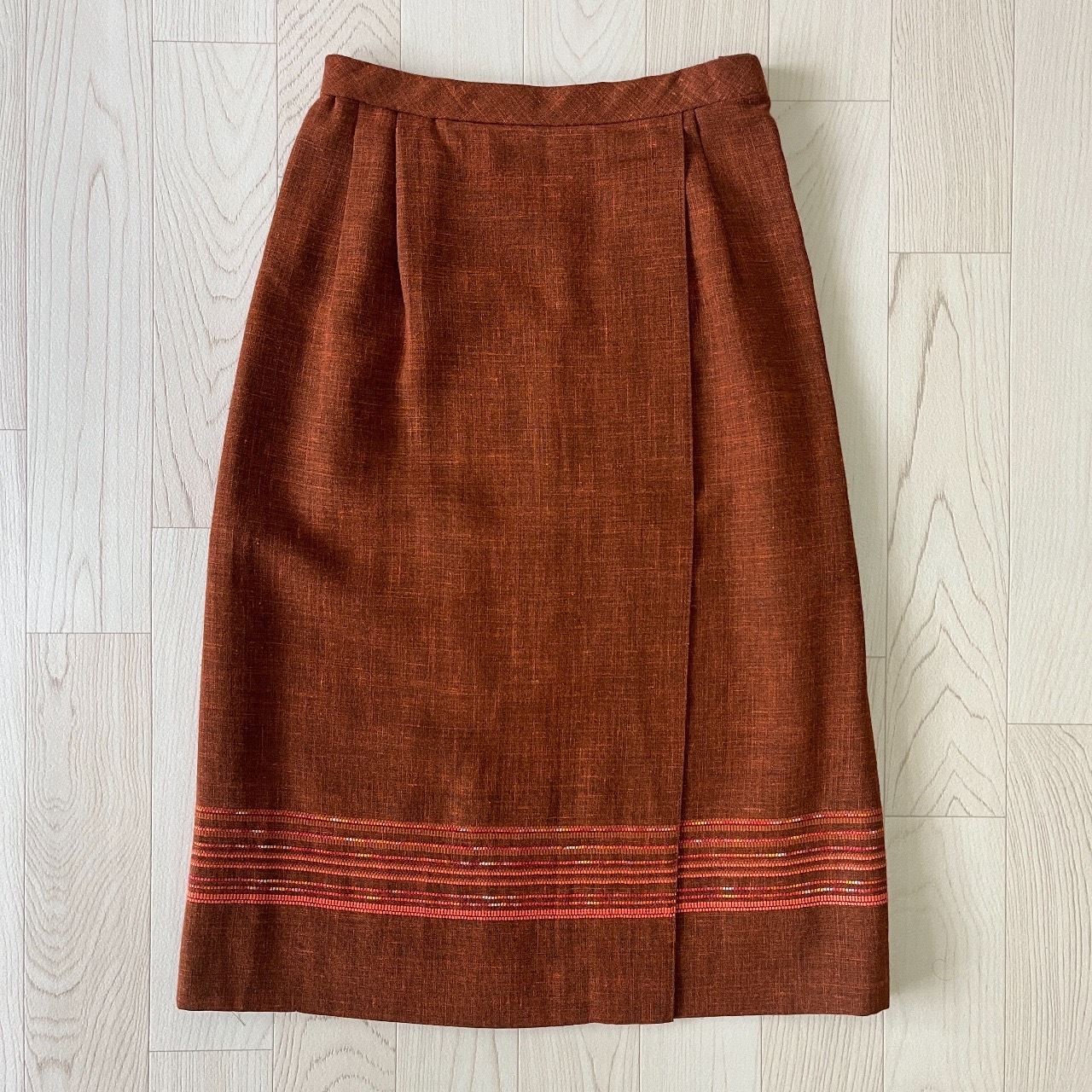 日本製橙色簡約刺繡點綴半裙