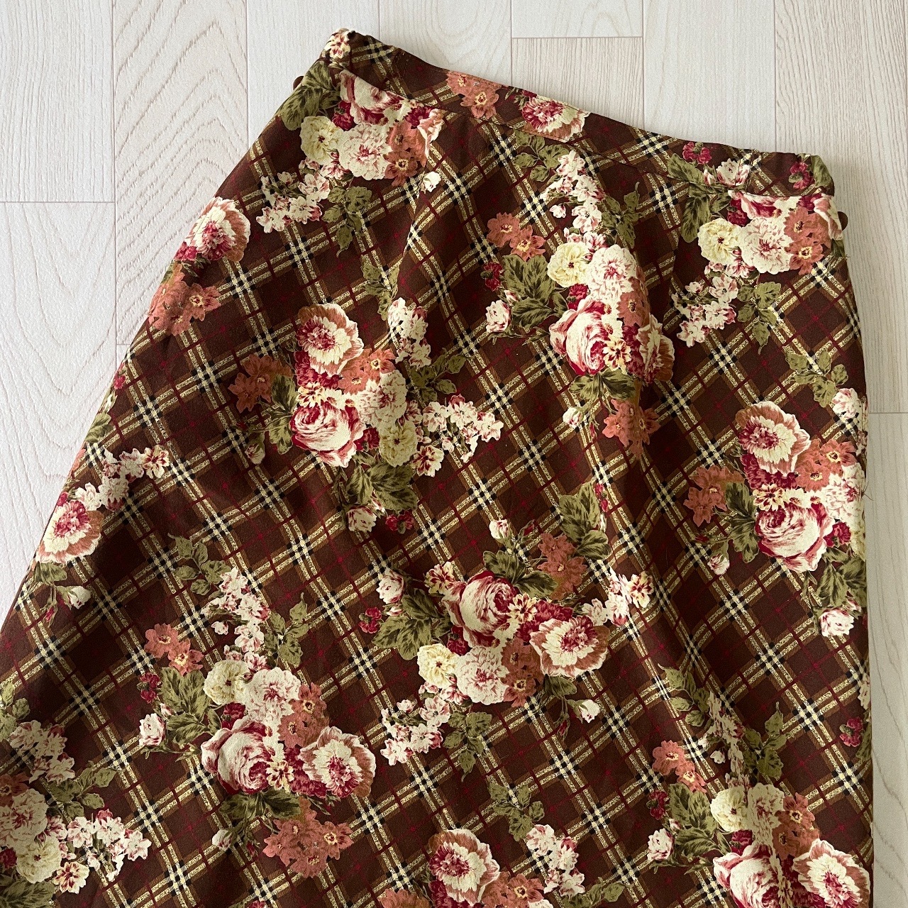 日本製啡色格紋大花半裙