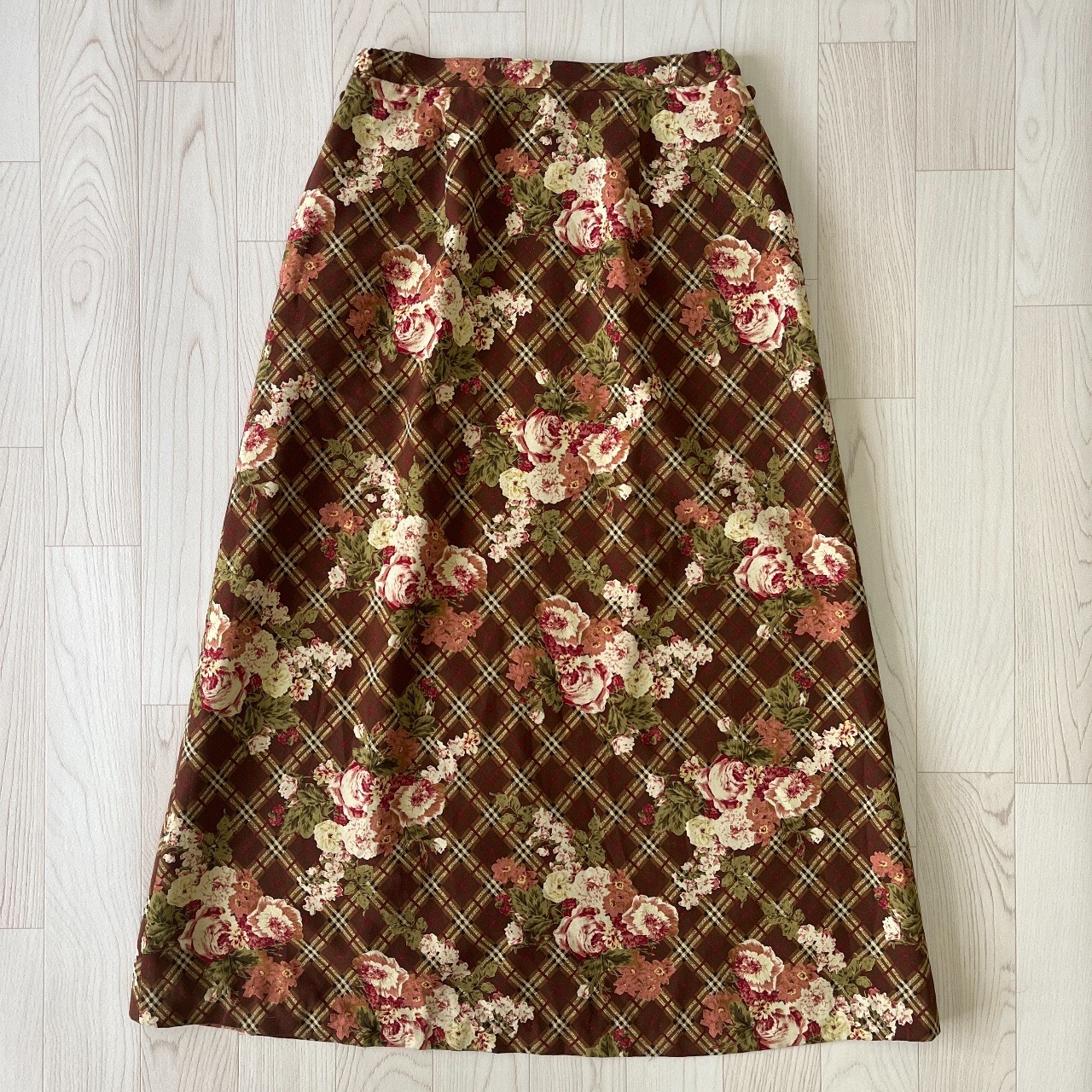 日本製啡色格紋大花半裙