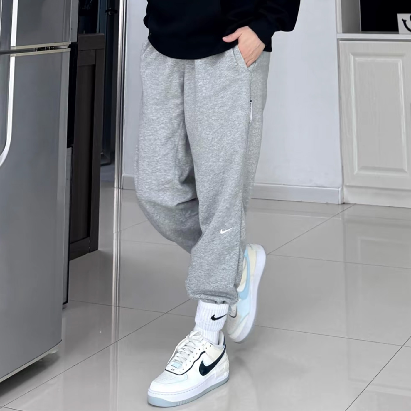 預購NIKE 長褲 男款運動褲 速乾 縮口 毛圈布 灰 【FZ0225-063】