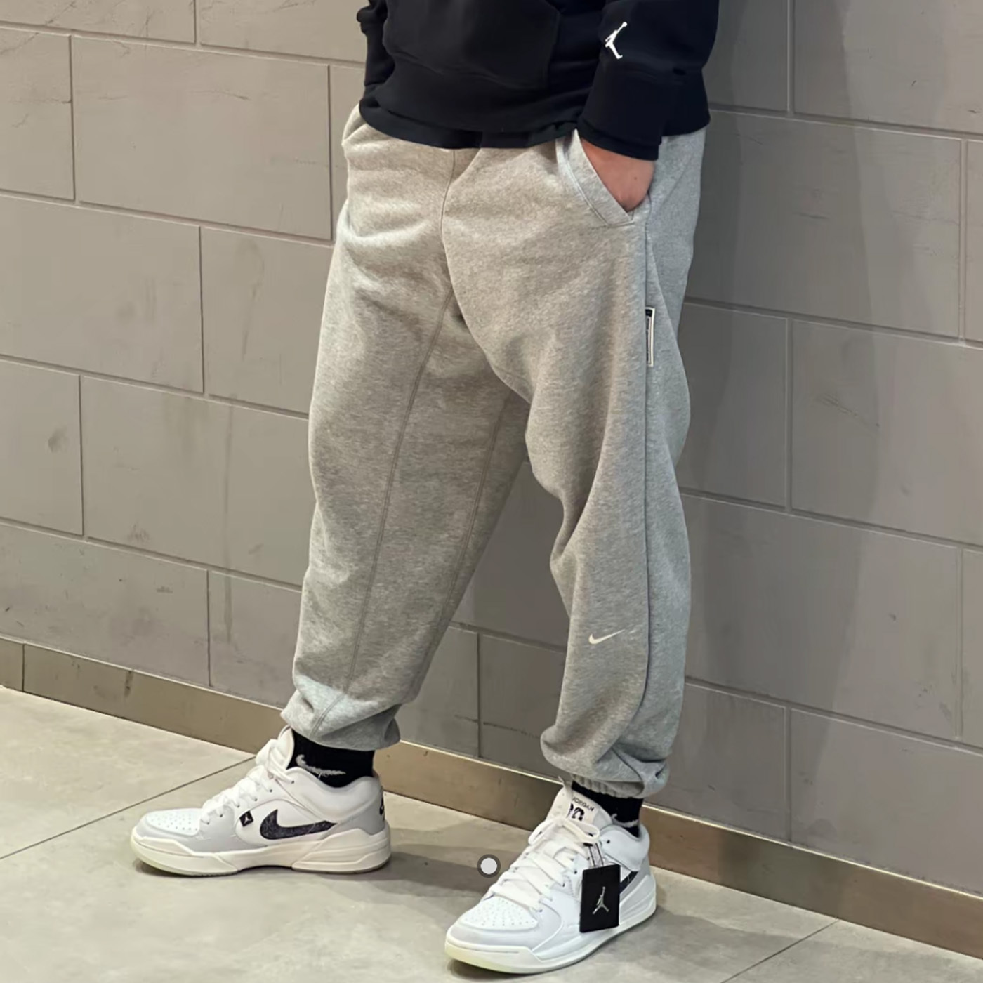 預購NIKE 長褲 男款運動褲 速乾 縮口 毛圈布 灰 【FZ0225-063】