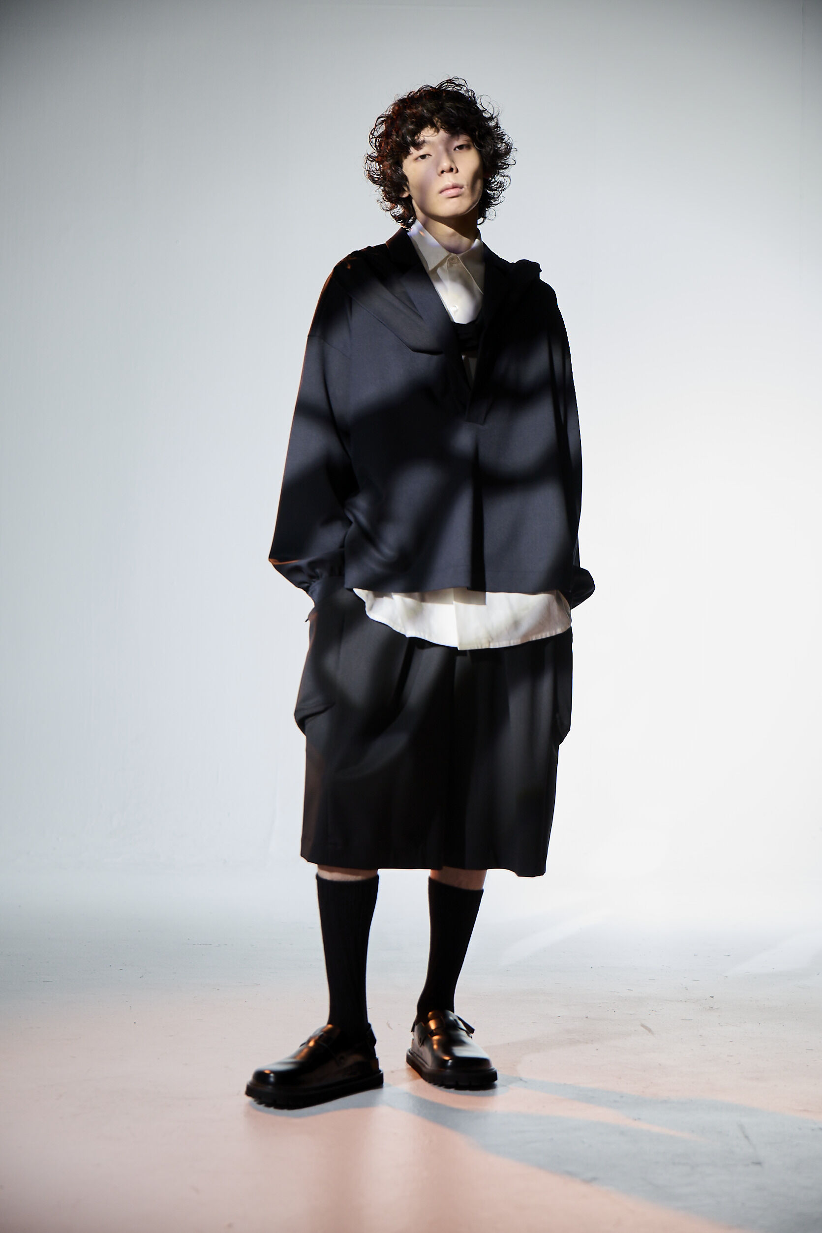 西裝領飾片上衣