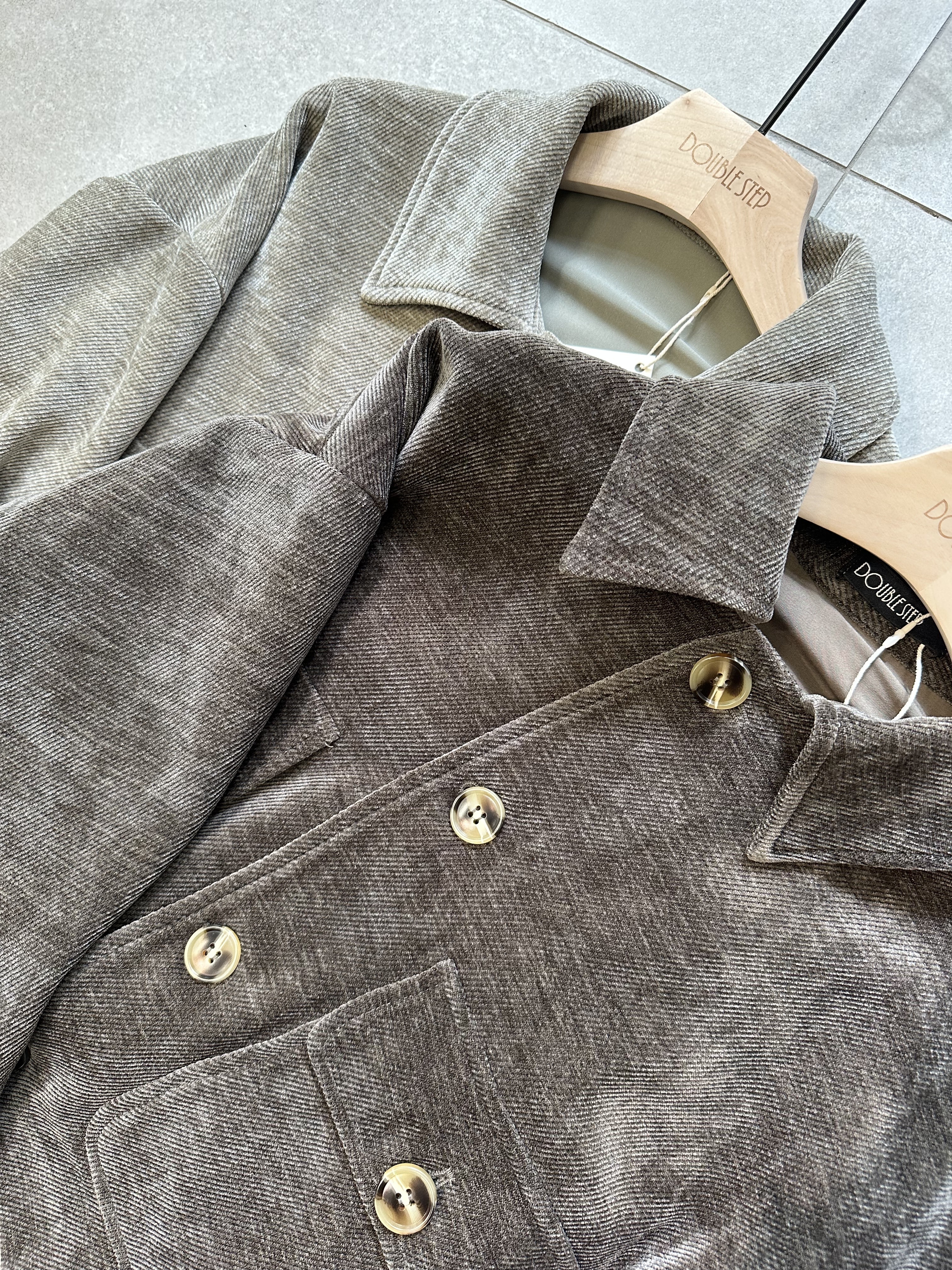 軟棉棉～雪尼爾斜紋扭扣外套 - JK53877