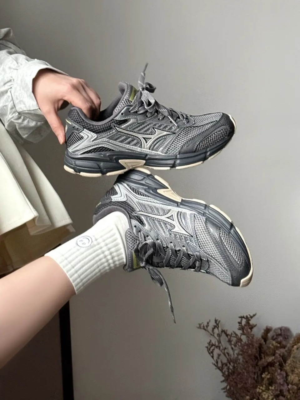 MIZUNO SPEED 2010 灰銀 冷灰 奶茶色 螢光黃 緩震 男女鞋 D1GH251704 / 預購