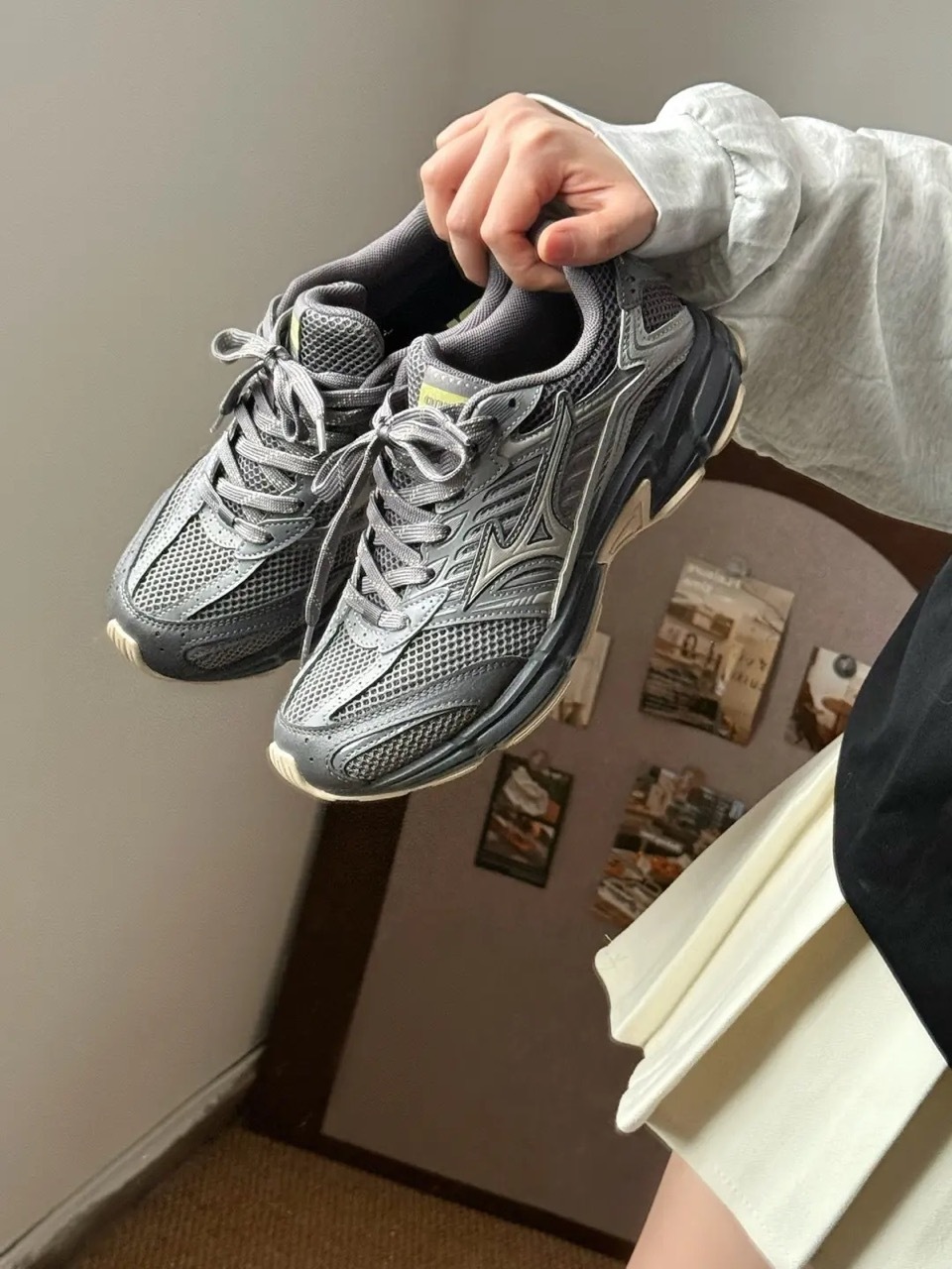 MIZUNO SPEED 2010 灰銀 冷灰 奶茶色 螢光黃 緩震 男女鞋 D1GH251704 / 預購