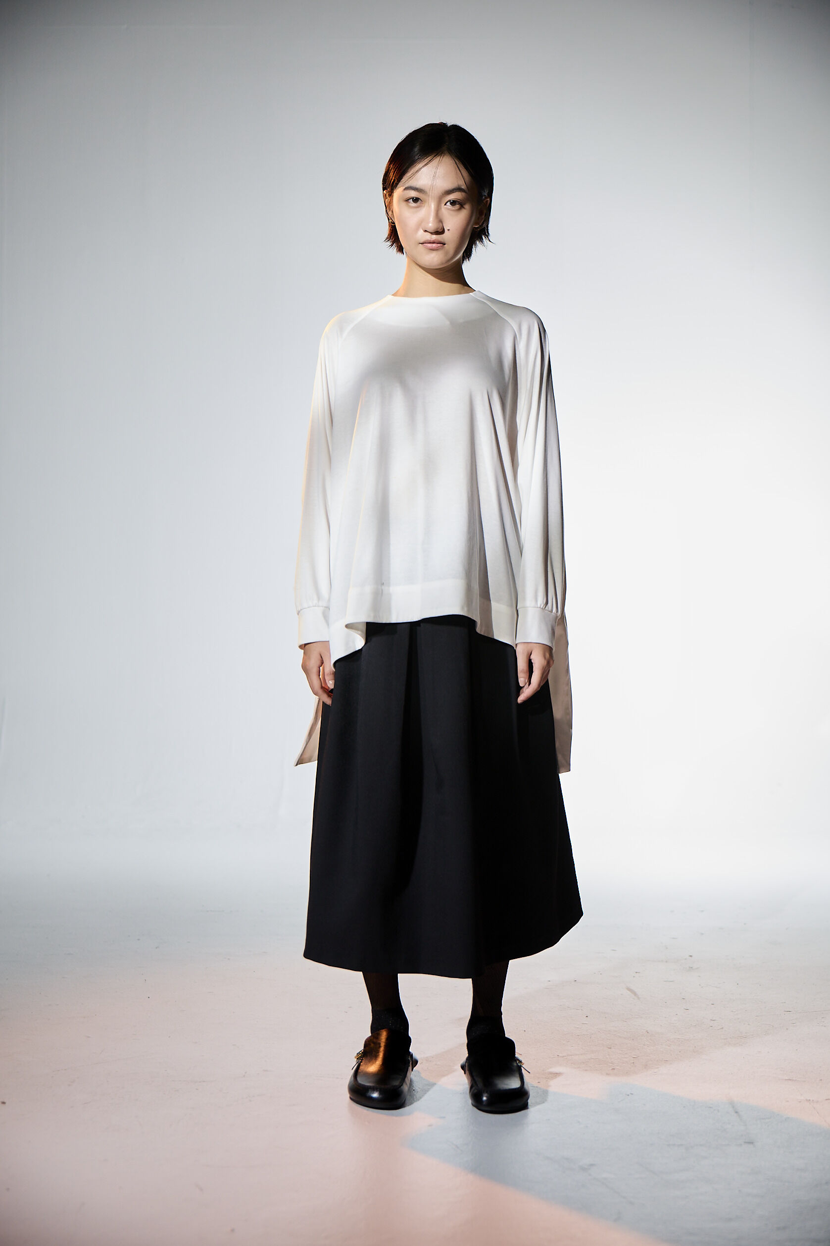 前短後長連袖上衣