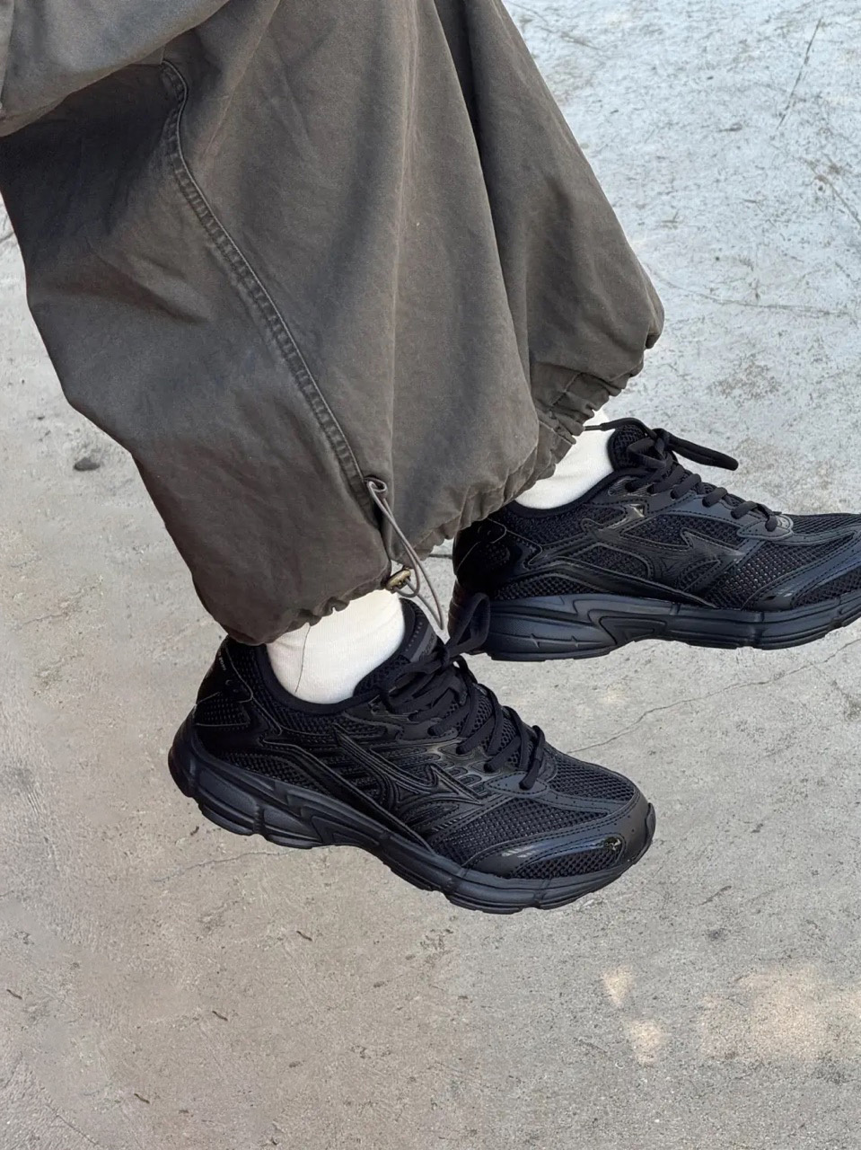 MIZUNO SPEED 2010 全黑 黑武士 緩震 男女鞋 D1GH251701 / 預購