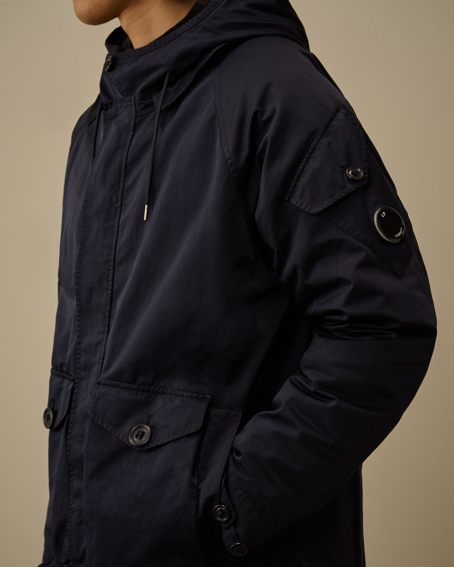 【代購】C.P. Company Micro Kei Hooded Lens Jacket 機能連帽鏡片外套 – 輕量防護・都市機能風