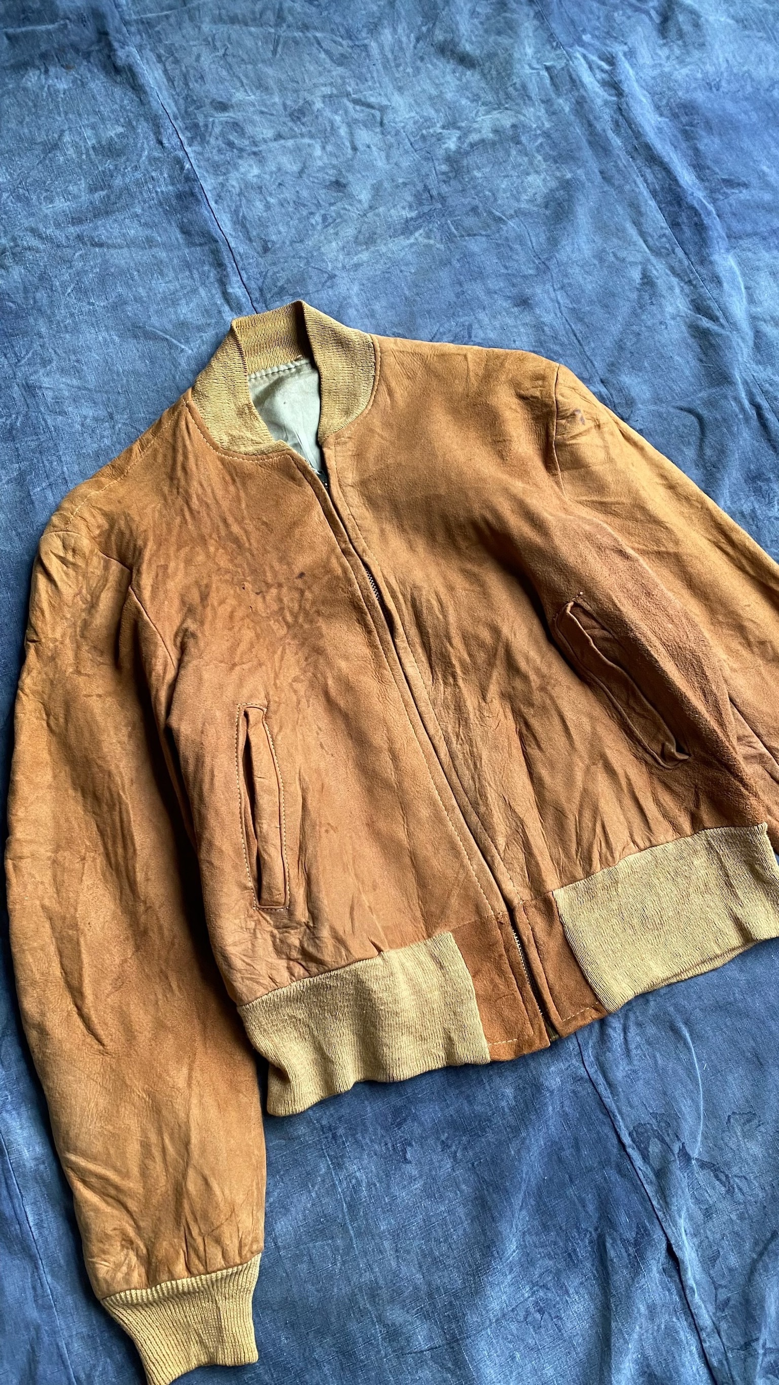 60s Suede Bomber Jacket / 60年代麂皮飛行外套-淺卡其
